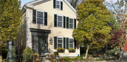 25 Willow Street, Newport