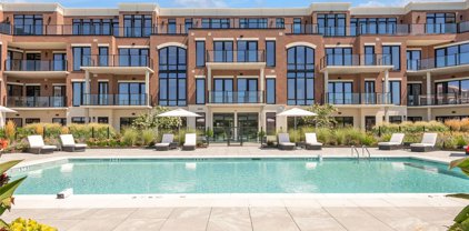 10 Shore Road Unit #111, Glenwood Landing
