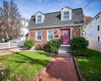 78 Chapel St, Newton