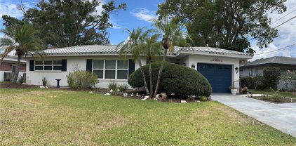 3055 Glen Oak Avenue N, Clearwater