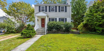 929 N Madison St, Arlington