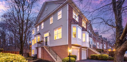 5762 Governors Pond Cir, Alexandria