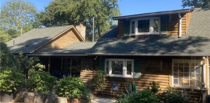 5 Lakeside  Drive, Hopkinton
