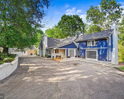 1295 Conewago Creek Rd, Manchester