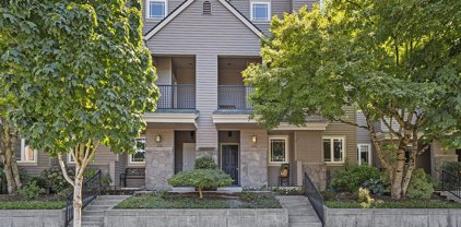 220 NE 5TH ST, Gresham