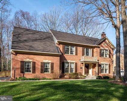 10107 Homar Pond Dr, Fairfax Station