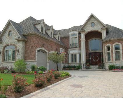 316 Felicia Court, Bloomingdale
