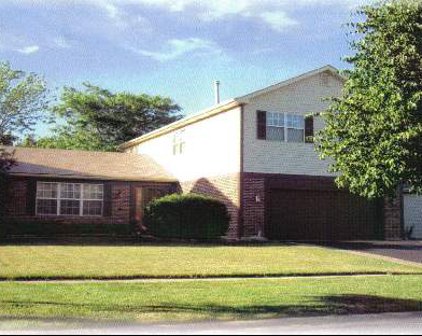 2030 Honey Locust Drive, Algonquin