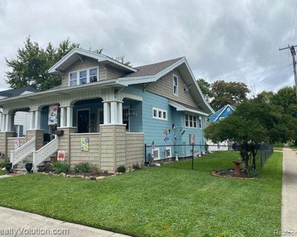 1303 COURT, Port Huron