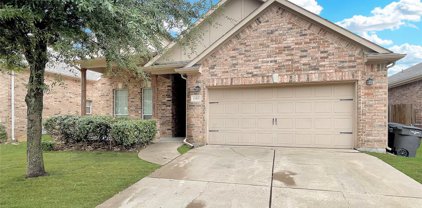 640 Hidden Dale  Drive, Fort Worth