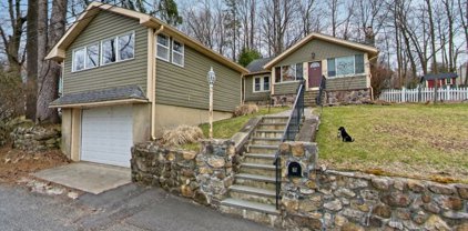 87 Hillside Rd, Sparta Twp.