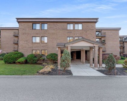 4 Ledgewood Way Unit 24, Peabody