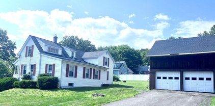 6 Ludlow Rd, South Hadley