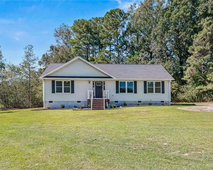 7910 Crab Thicket Road, Gloucester West
