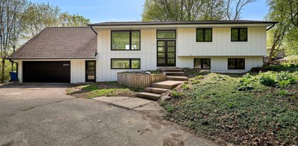 20445 Manor Road, Shorewood