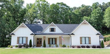 162 Scenic Falls Blvd, Hoschton