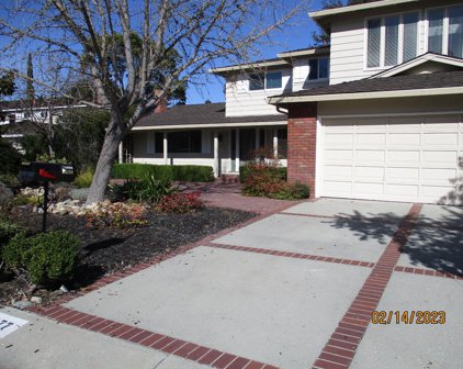 1377 Pritchett CT, Los Altos