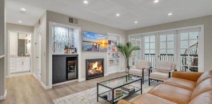906 N Doheny Dr Unit 318, West Hollywood