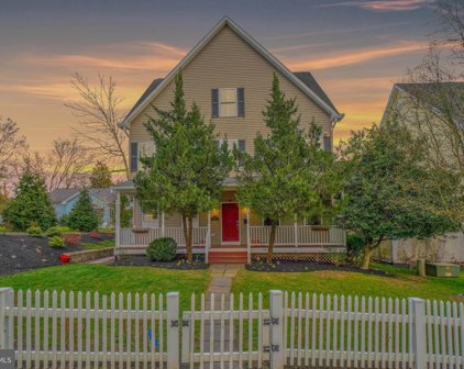 1141 W Lake Ave, Baltimore