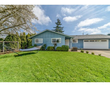 745 ARCADIA DR, Eugene