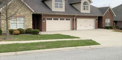 102 Twin Spring Ct, Shelbyville
