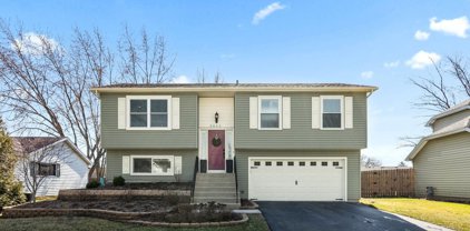 3095 Fox Hill Road, Aurora