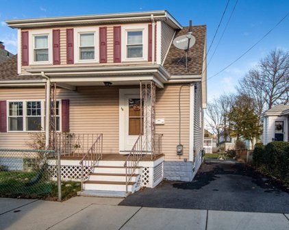 15 Cedar St, Everett