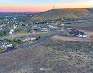 530 Jadehurst Drive, Ephrata image