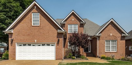 170 Fieldcrest Cir, Hendersonville