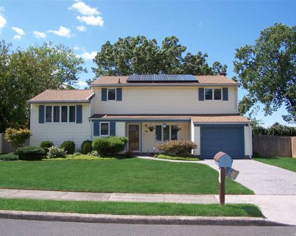 38 Fiesta Drive, Centereach