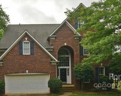 422 Catalina  Drive, Mooresville