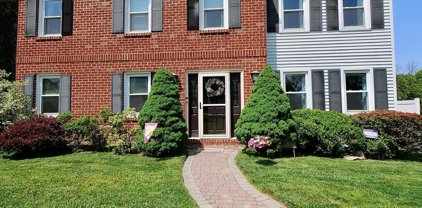 791 W Rolling Rd, Springfield