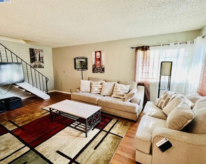 34764 Skylark Dr 2, Union City