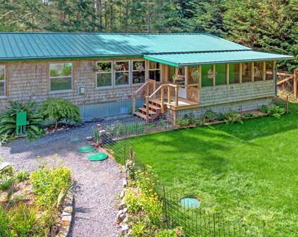 653 Shark Reef Road, Lopez Island