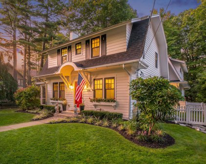 336 Hoffman Street, Saugatuck