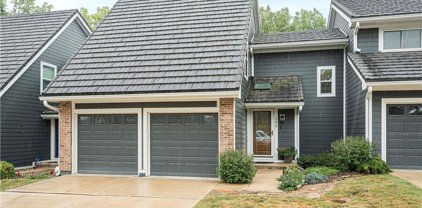 293 NE Bayview Drive, Lee's Summit