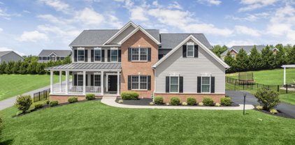 6691 Chateau Bay Ct, Sykesville