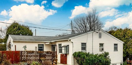 1203 New Holland Rd, Reading