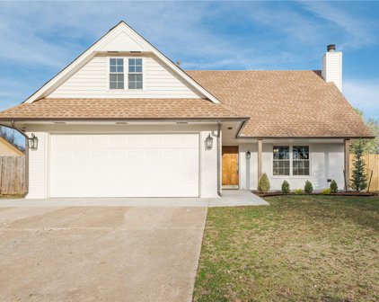 1012 Hunters Glen Circle, Edmond