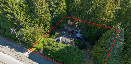 698 W Kings Road, North Vancouver