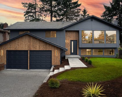 32525 52nd Place SW, Federal Way