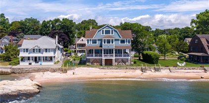 92 Middle Beach Road, Madison
