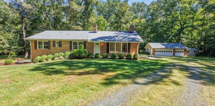 16706 Cedarforest Rd, Brandywine