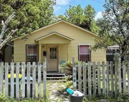 310 E Lobit Street, Baytown