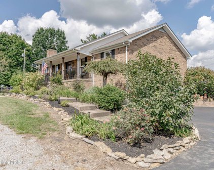 508 Locust Grove Rd, Shelbyville