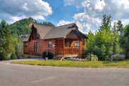 1638 Kissing Way, Sevierville image