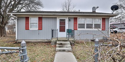 614 Main Street, East Lynne