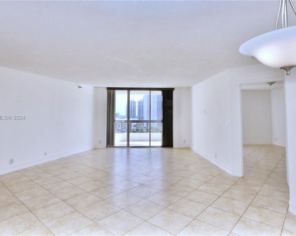 3500 Mystic Pointe Dr Unit #1207, Aventura