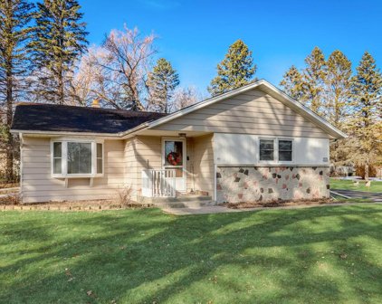 W150N6257 Mineola Drive, Menomonee Falls