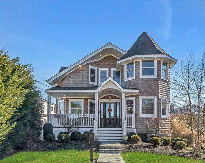 216 Ocean Avenue, Amityville